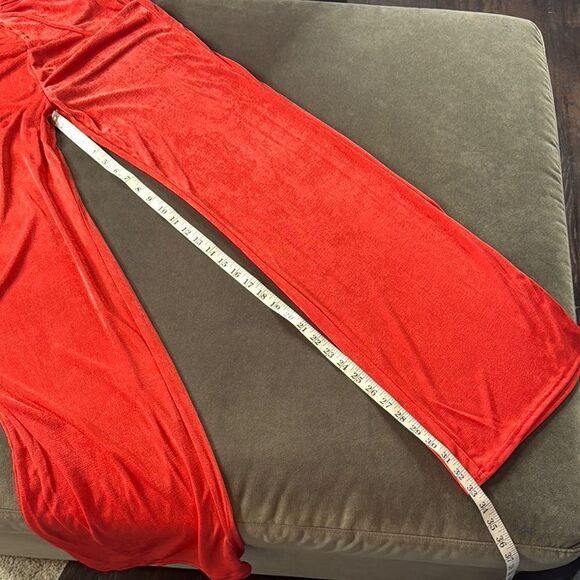 Women’s Red Deep V-Neck Halter Jumpsuit Ring Accent Wide Leg BodyCon Size L NEW - Picture 10 of 12